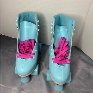 Light Blue Women's Quad Roller Skates with Pink Laces